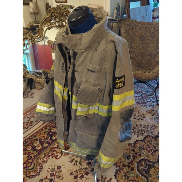 Vintage Retired Firefighter Turnout JACKET FIRE COAT USED *SHELL ONLY* 46 X 32" - Picture 3 of 10